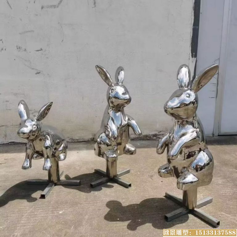不銹鋼鏡面小兔子雕塑